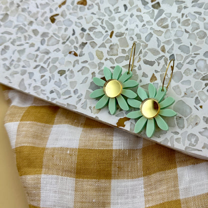 DAISY HOOPS | MINT