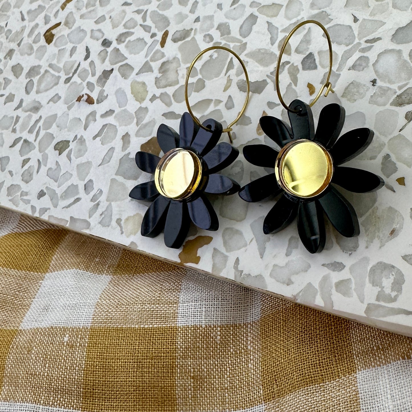 DAISY HOOPS | BLACK