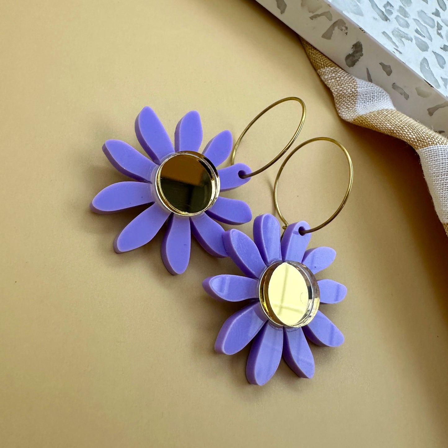 DAISY HOOPS | PURPLE